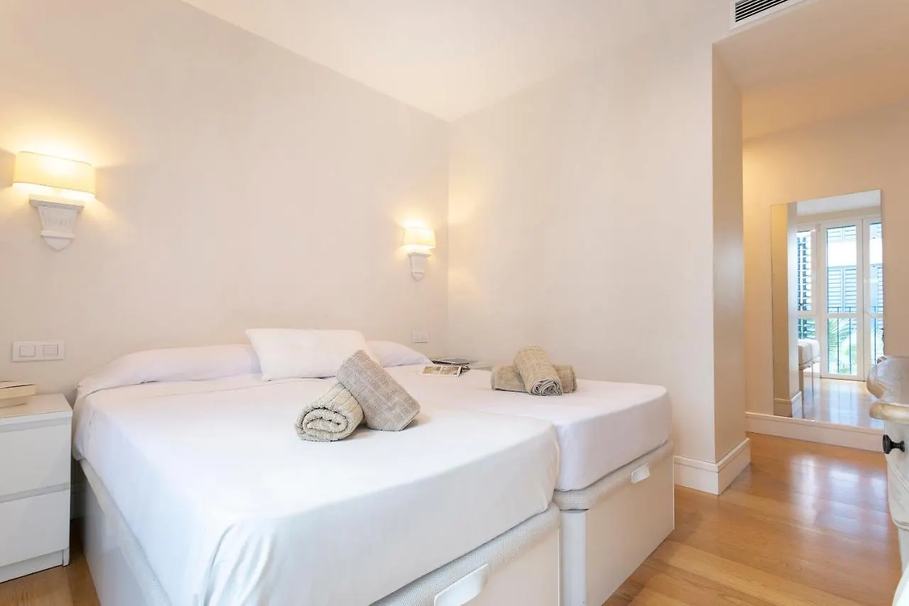 Apartament Acogedor Apartamento Junto A La Catedral By Rent Me Malaga