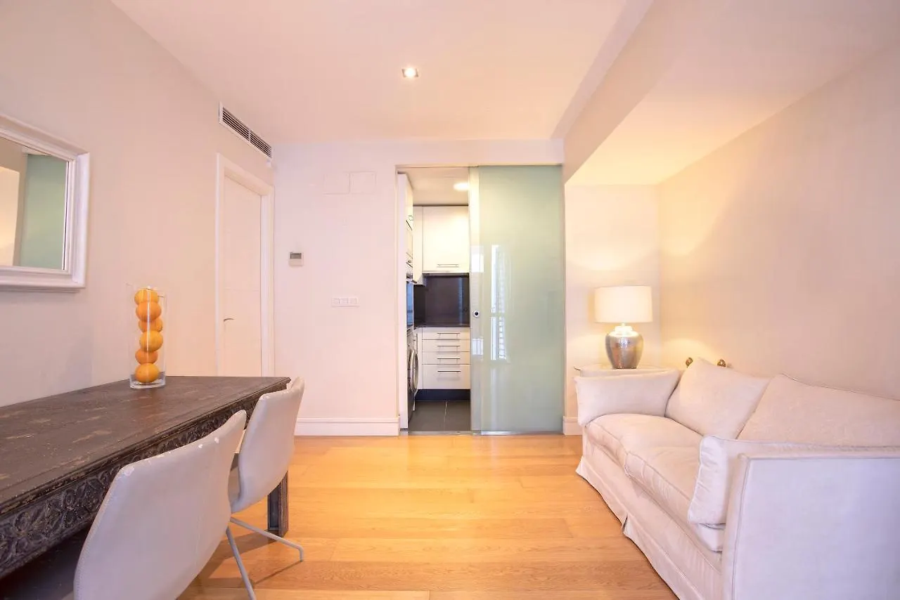 Apartament Acogedor Apartamento Junto A La Catedral By Rent Me Malaga