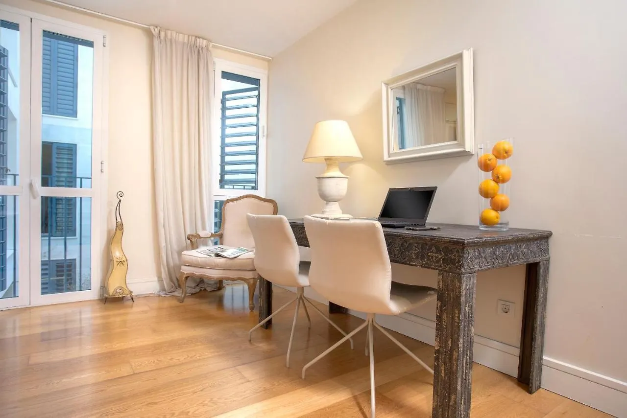 Acogedor Apartamento Junto A La Catedral By Rent Me Malaga